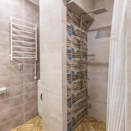 нова студія біля ж/д вокзалу на вул. городоцькій Львів