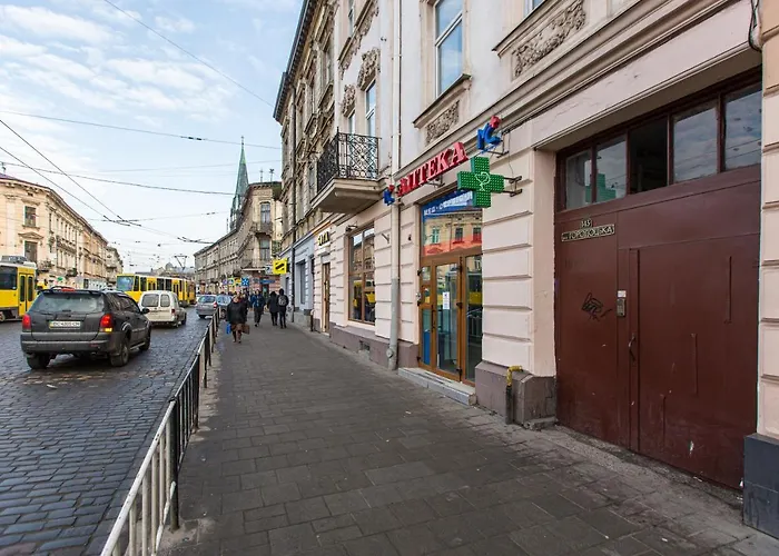 нова студія біля ж/д вокзалу на вул. городоцькій * Львов